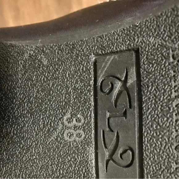 NWOT L'ARTISTE ZAMI SHOES-Navy blue - Picture 9 of 9